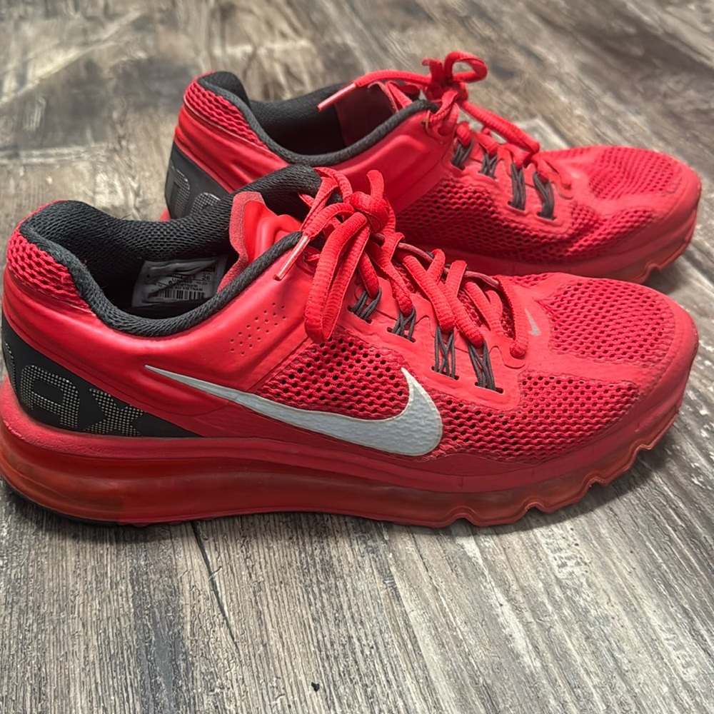 Red Nike Air Max women’s size 9